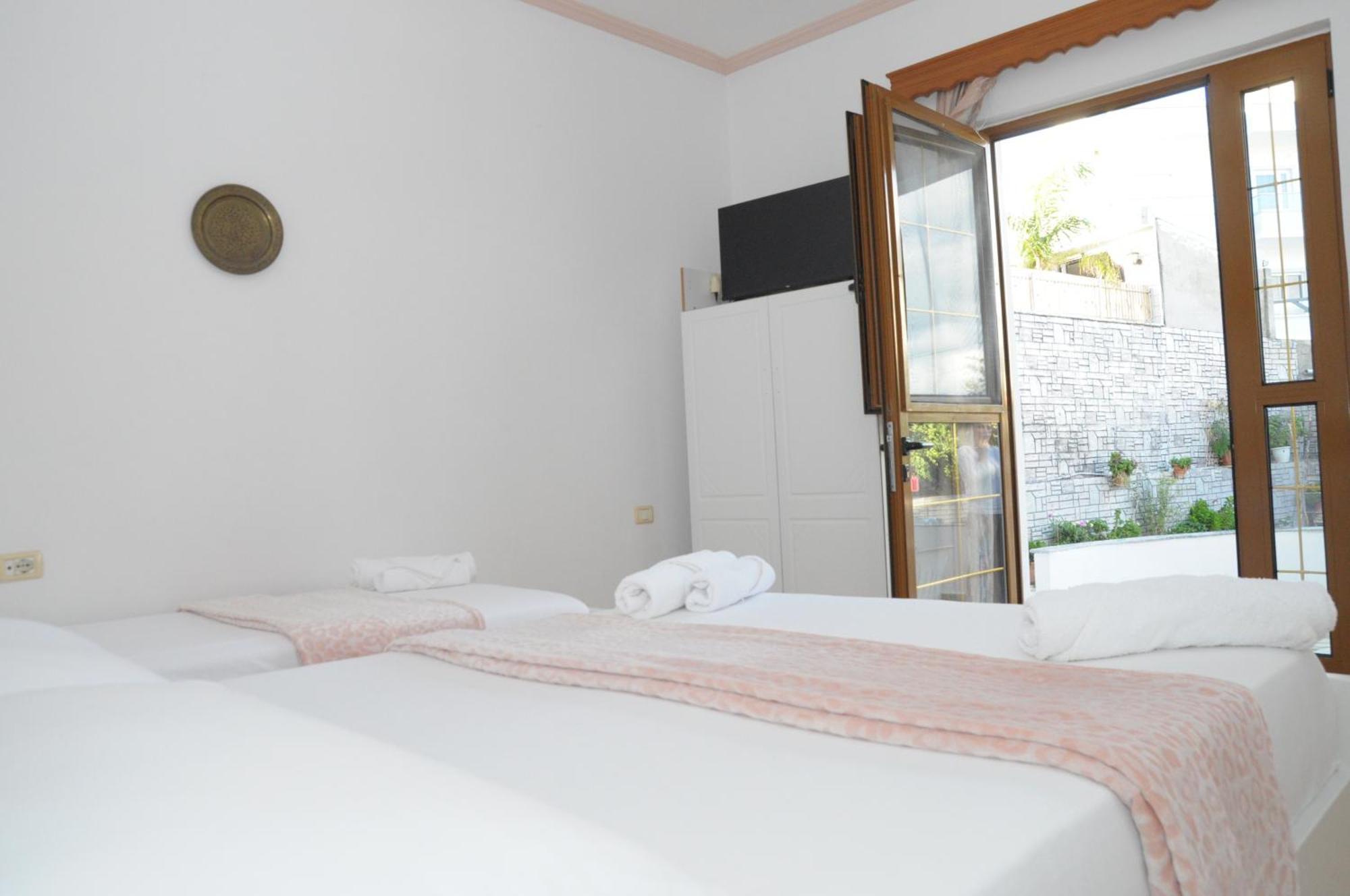 Hola Rooms Ksamil Exterior photo
