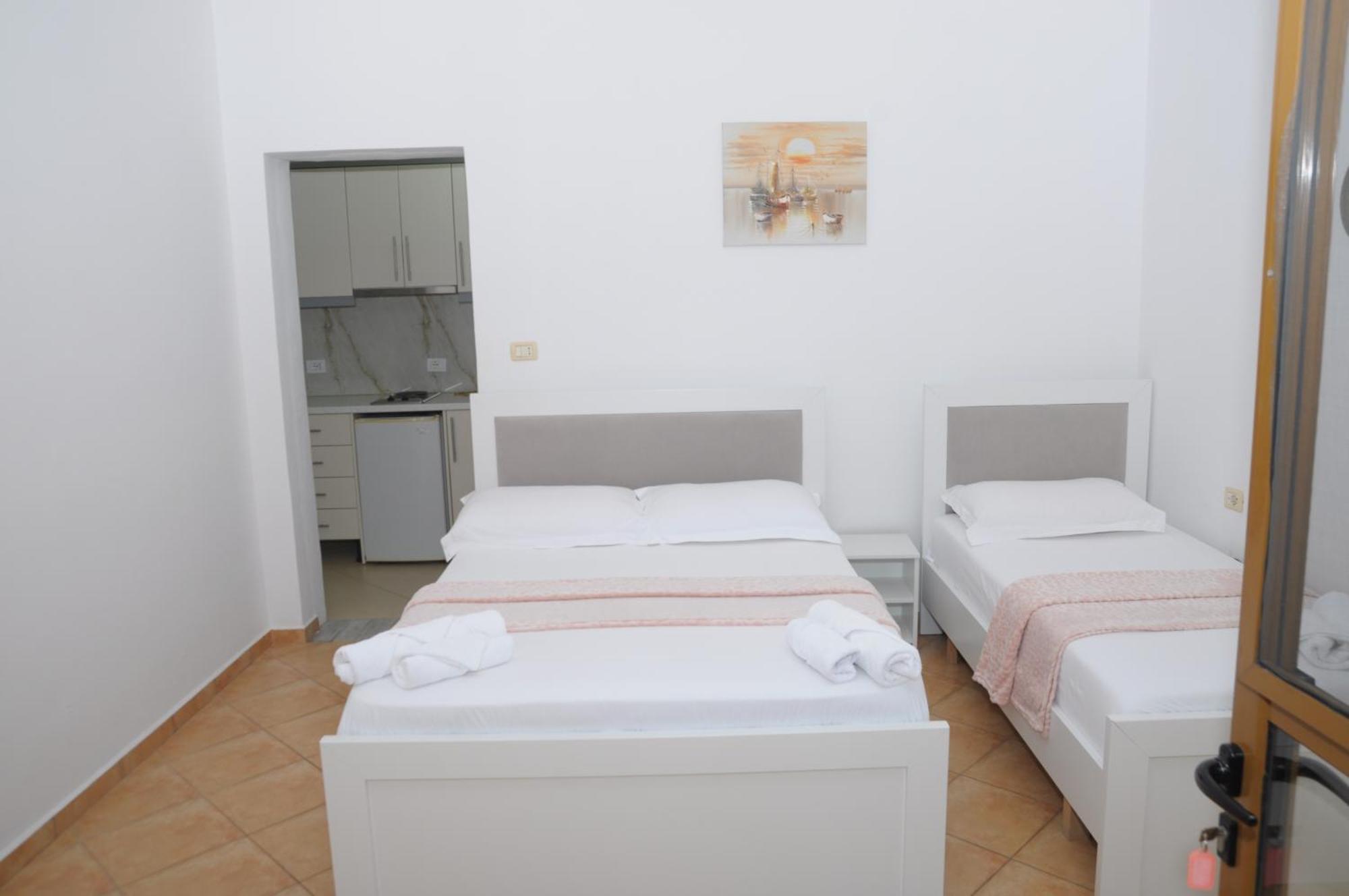 Hola Rooms Ksamil Exterior photo