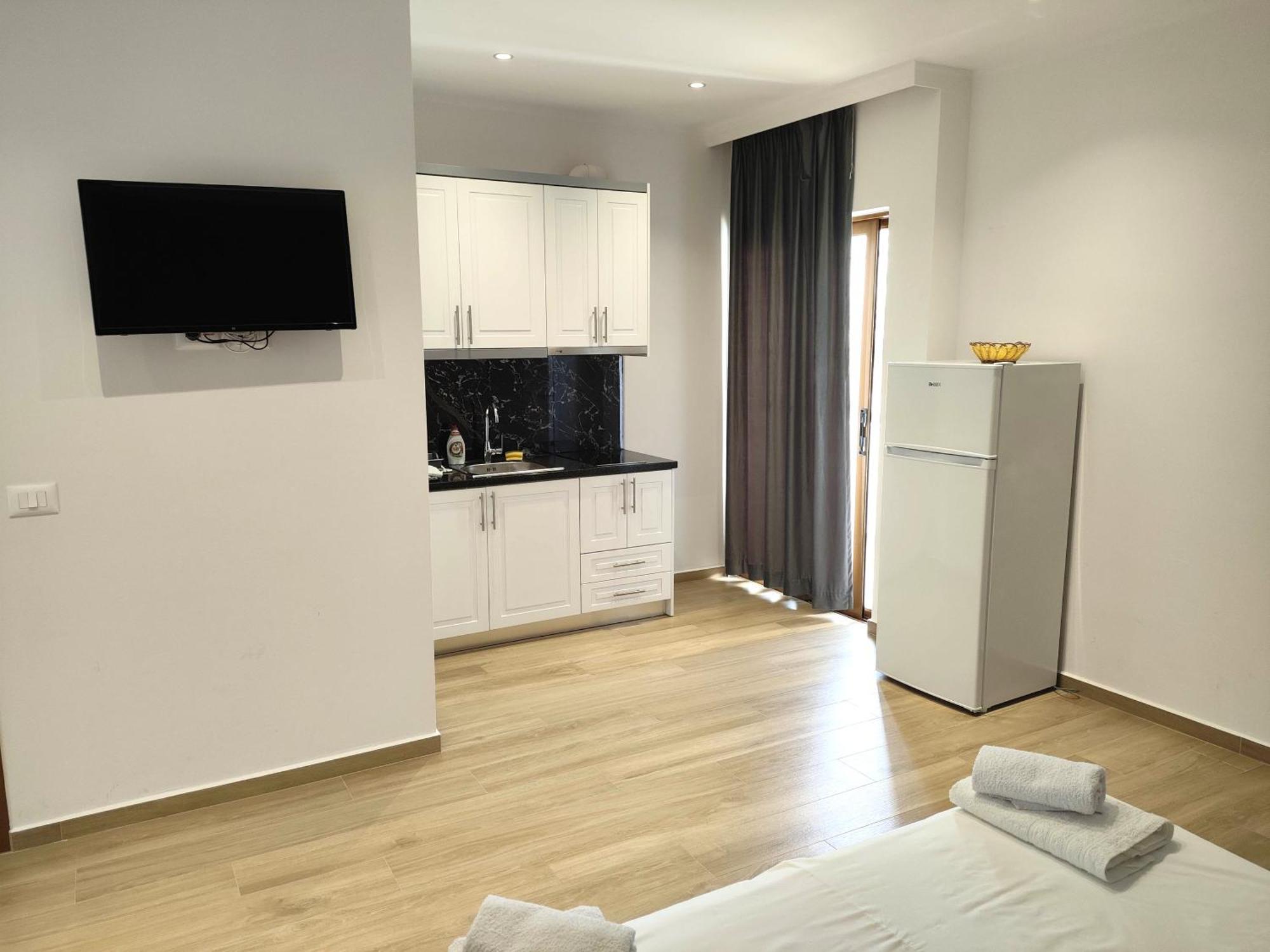 Hola Rooms Ksamil Exterior photo